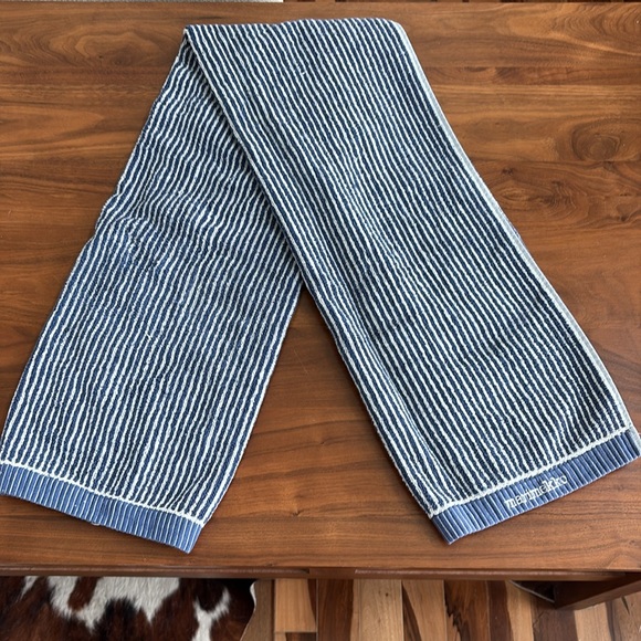 Marimekko Striped Towels 2 Pieces: 1 Bath Towel And 1 Hand Towel - Picture 6 of 7